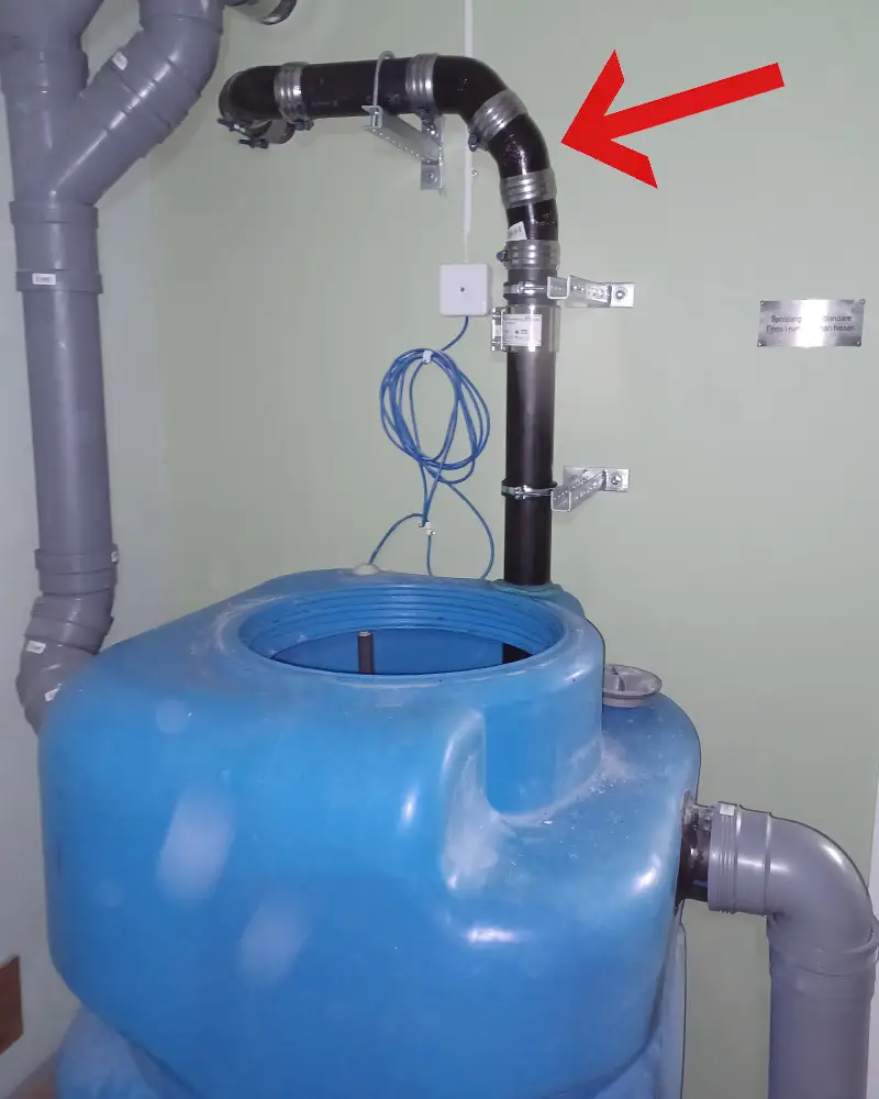 Installation av fettavskiljare med fast utsugsledning